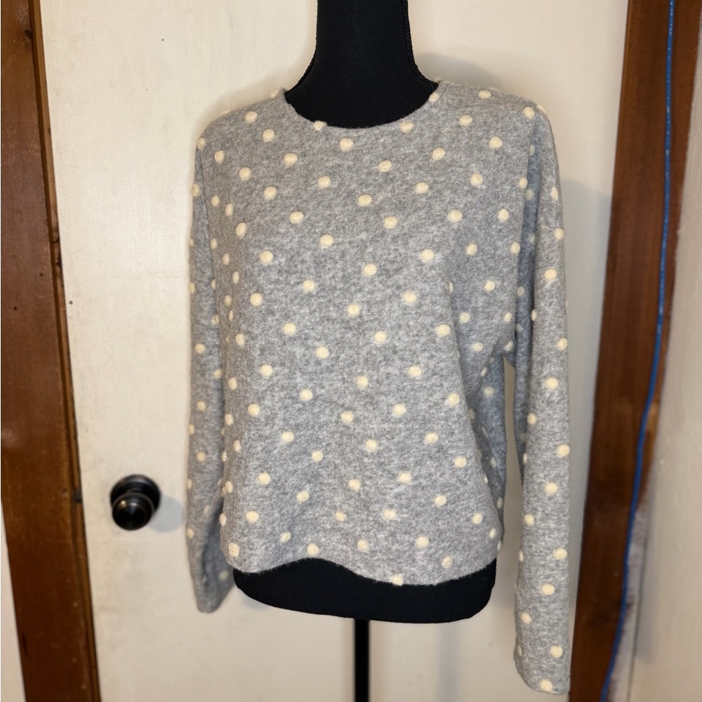New Look Gray and Cream Polka Dot Sweater